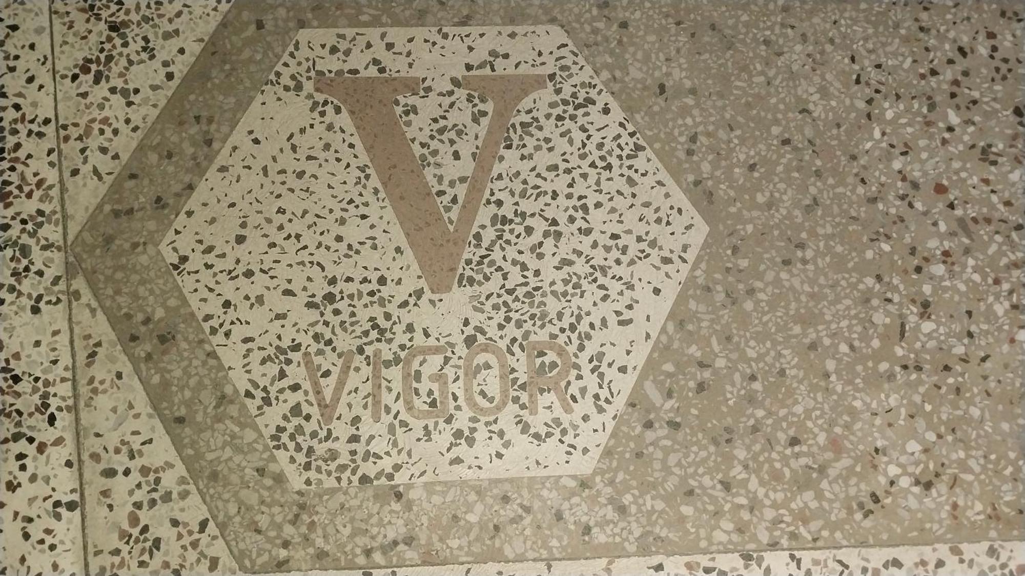 Vigor Hotel Szenaki Kültér fotó